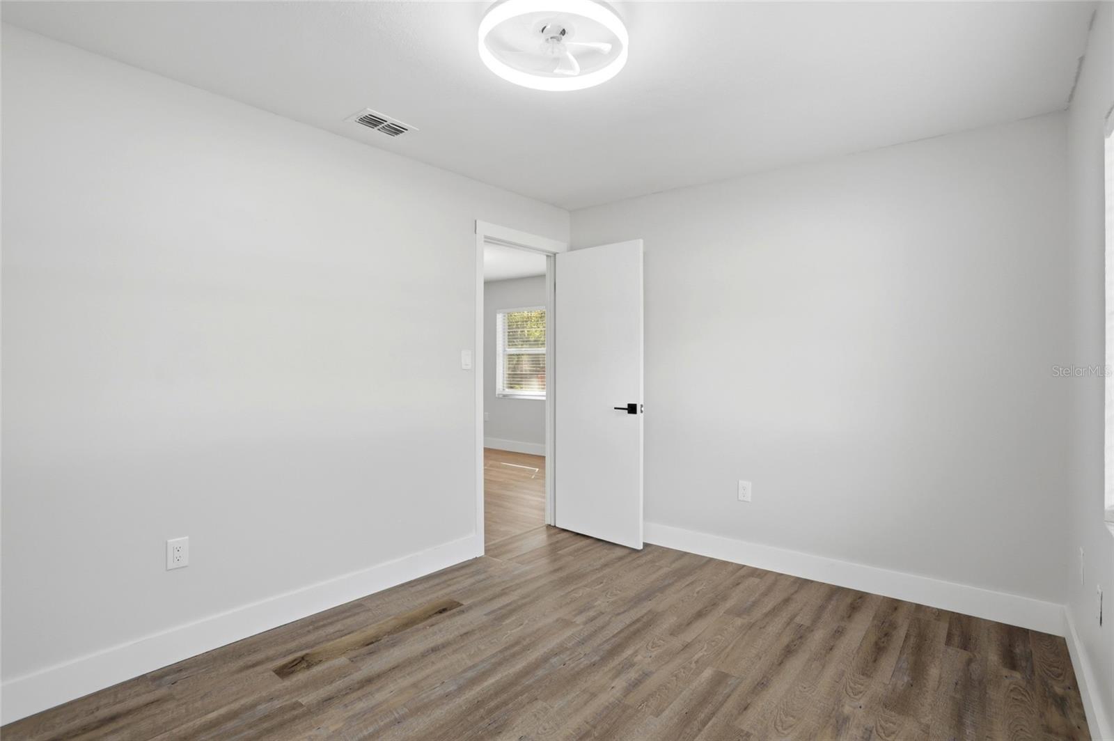 Image 10 of 38 For 2014 Bates Avenue