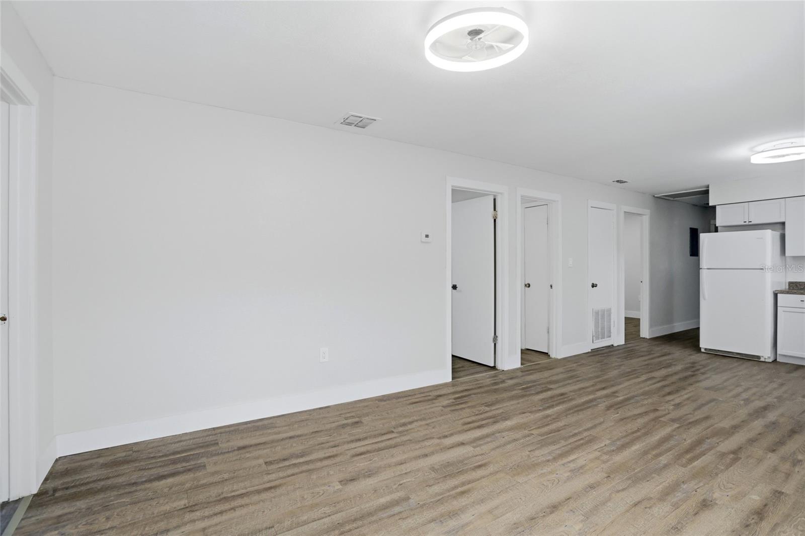 Image 14 of 38 For 2014 Bates Avenue