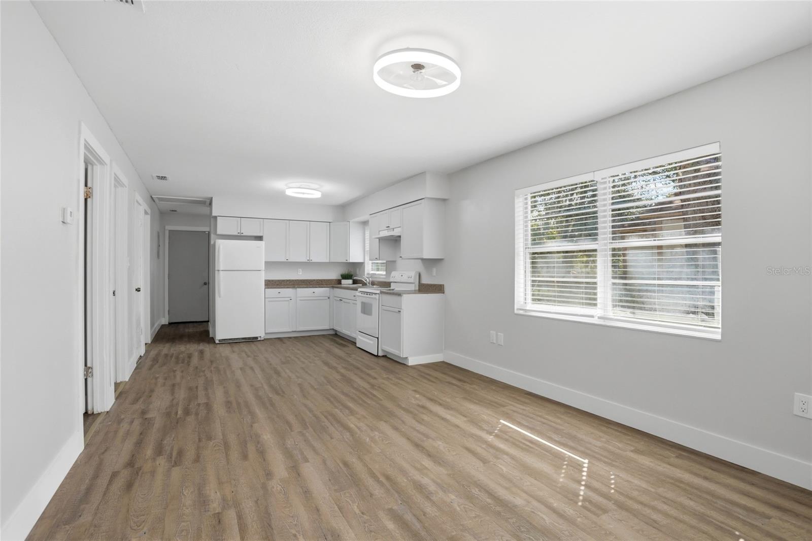 Image 17 of 38 For 2014 Bates Avenue