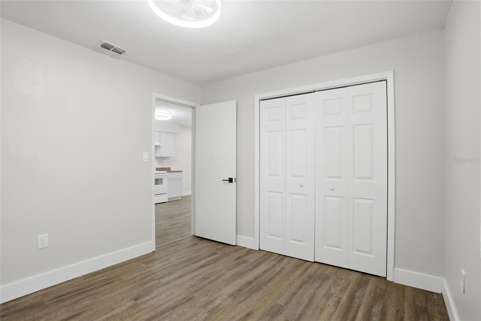 Image 27 of 38 For 2014 Bates Avenue