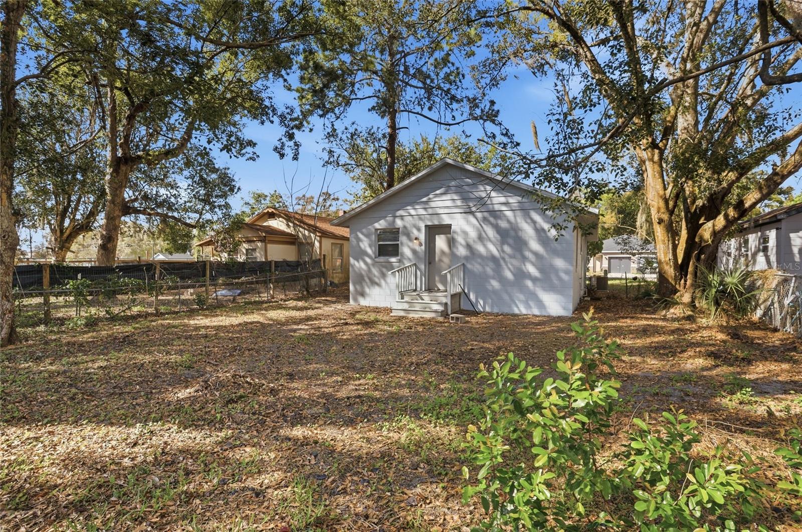 Image 30 of 38 For 2014 Bates Avenue