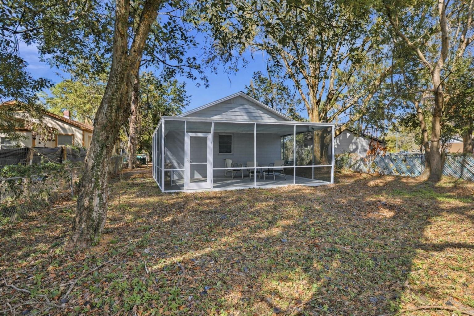 Image 4 of 38 For 2014 Bates Avenue