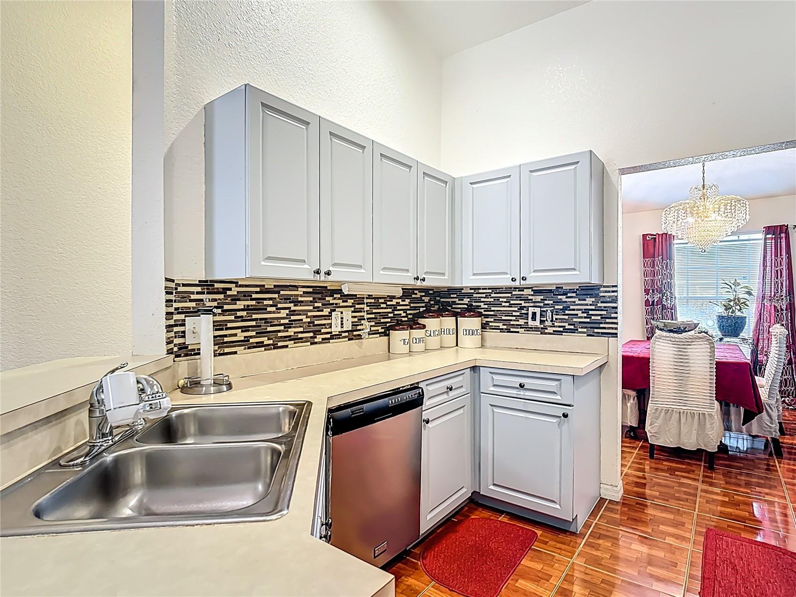 Image 15 of 54 For 1910 Dolphin Drive