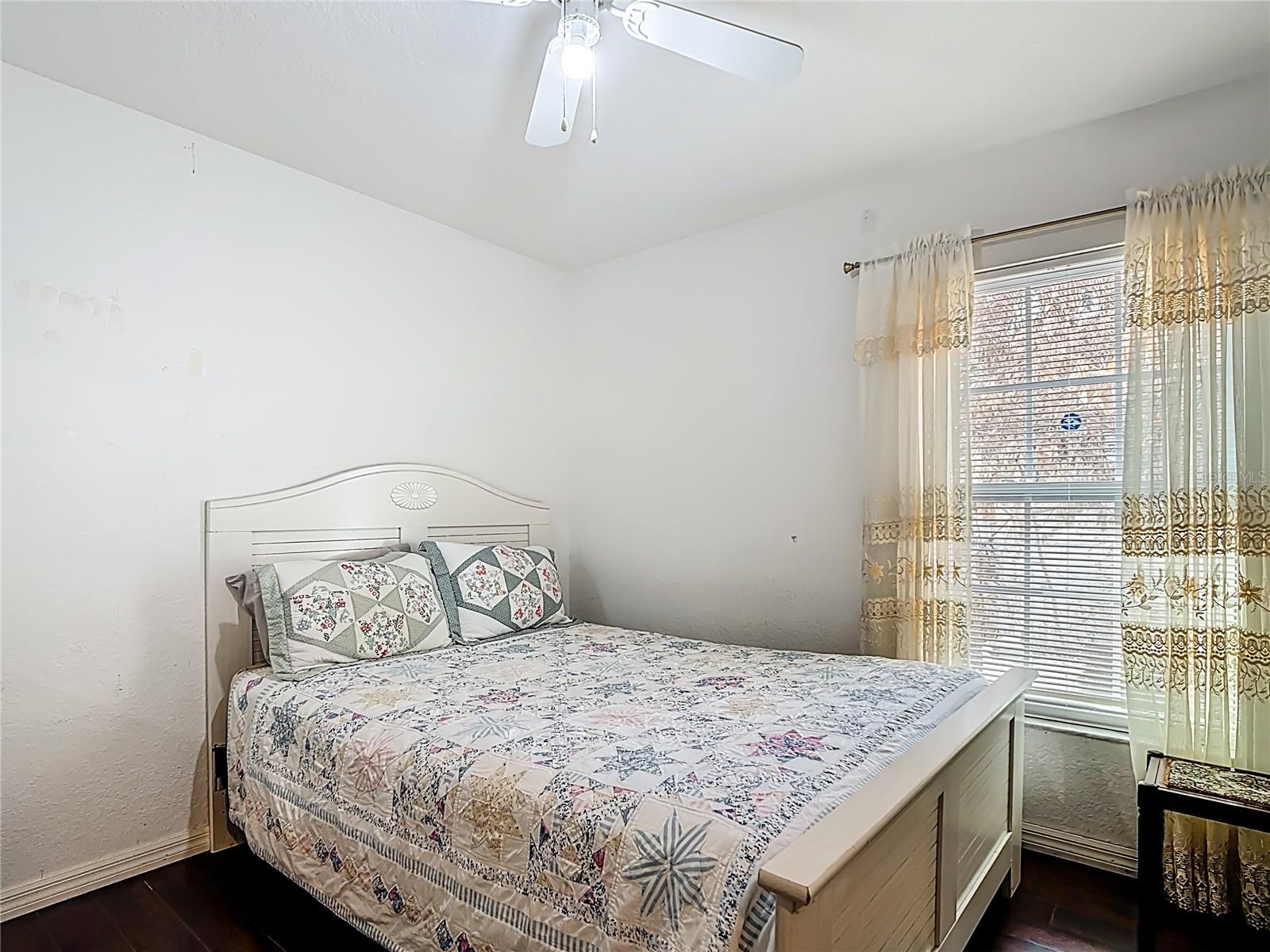 Image 34 of 54 For 1910 Dolphin Drive