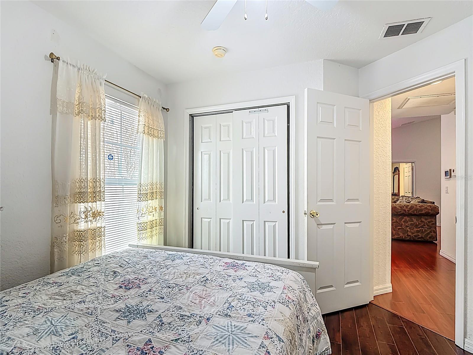 Image 35 of 54 For 1910 Dolphin Drive