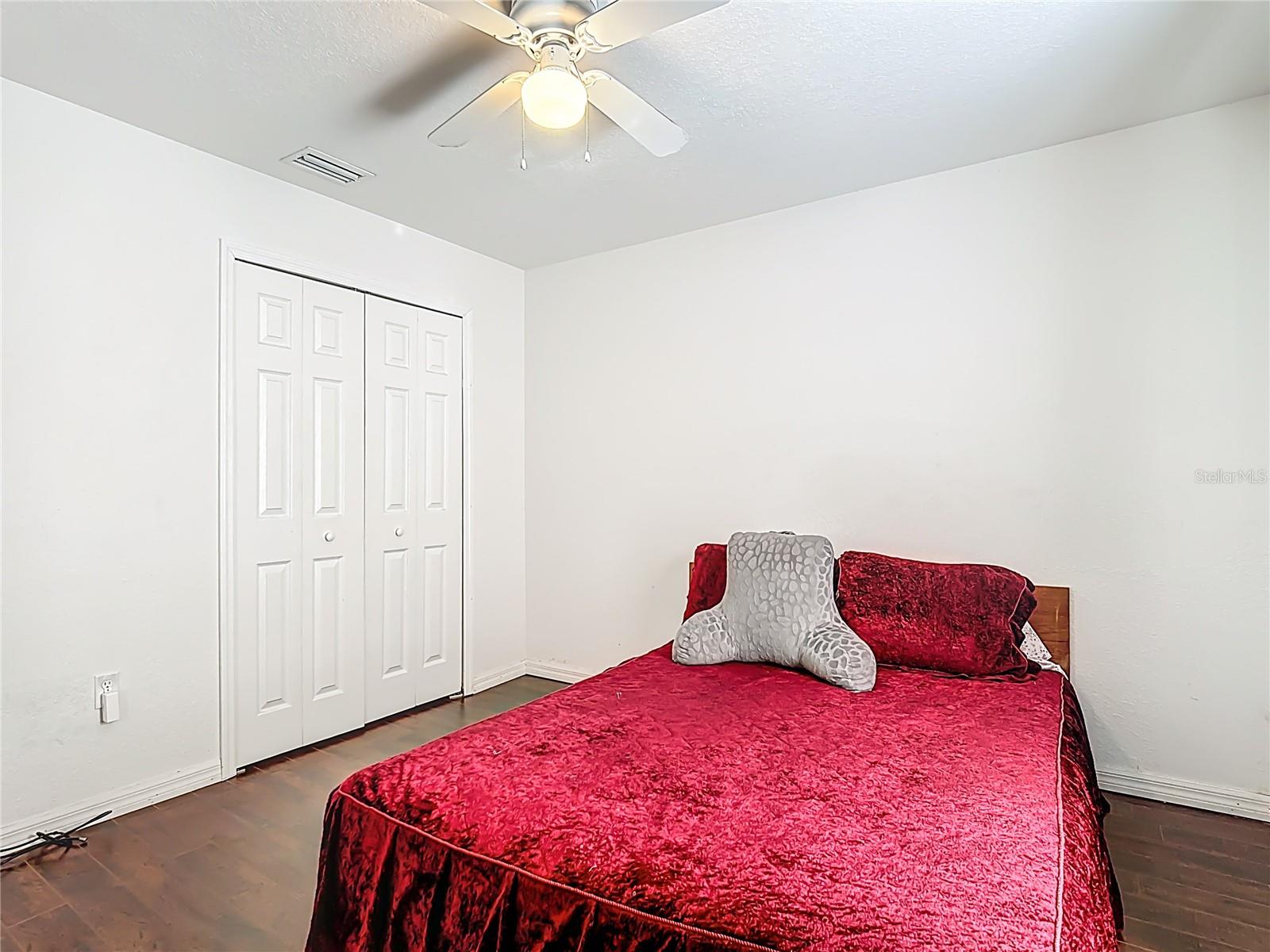 Image 39 of 54 For 1910 Dolphin Drive