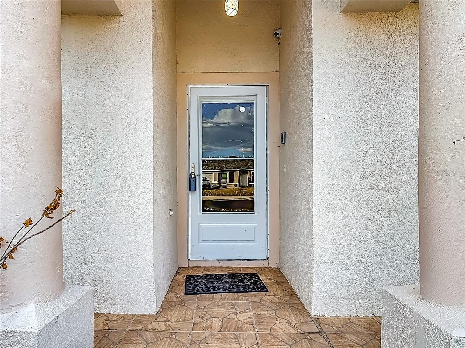 Image 4 of 54 For 1910 Dolphin Drive