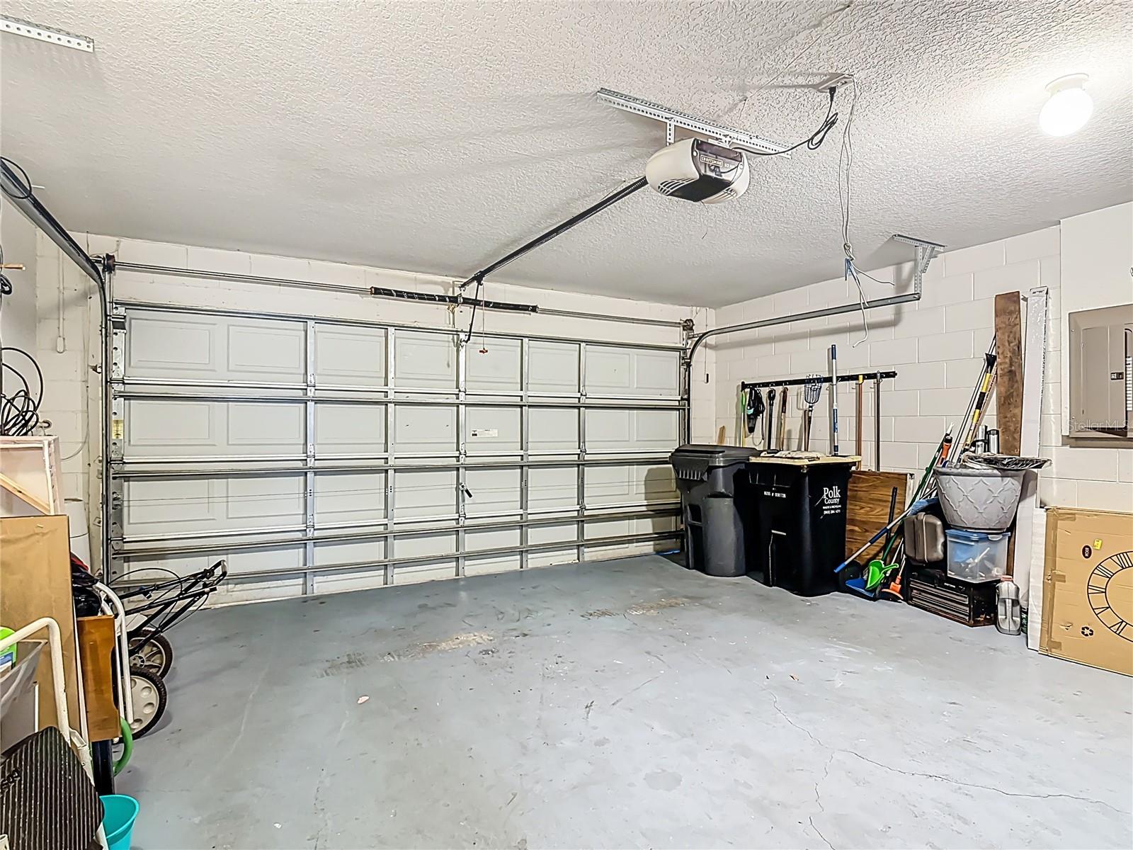 Image 42 of 54 For 1910 Dolphin Drive