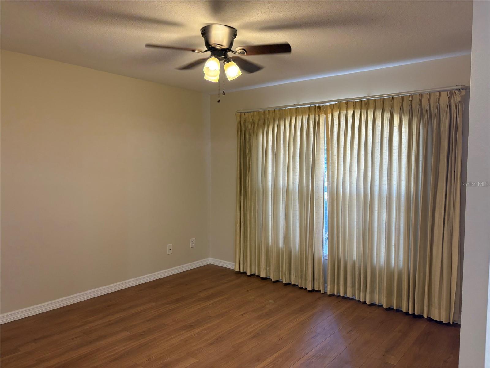 Image 10 of 22 For 14720 Green Valley Boulevard