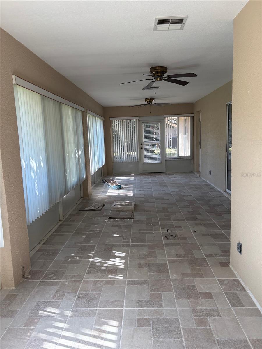 Image 12 of 22 For 14720 Green Valley Boulevard