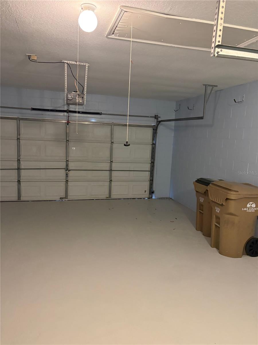 Image 14 of 22 For 14720 Green Valley Boulevard