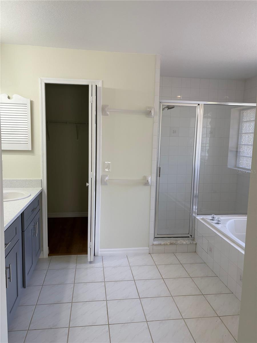 Image 17 of 22 For 14720 Green Valley Boulevard