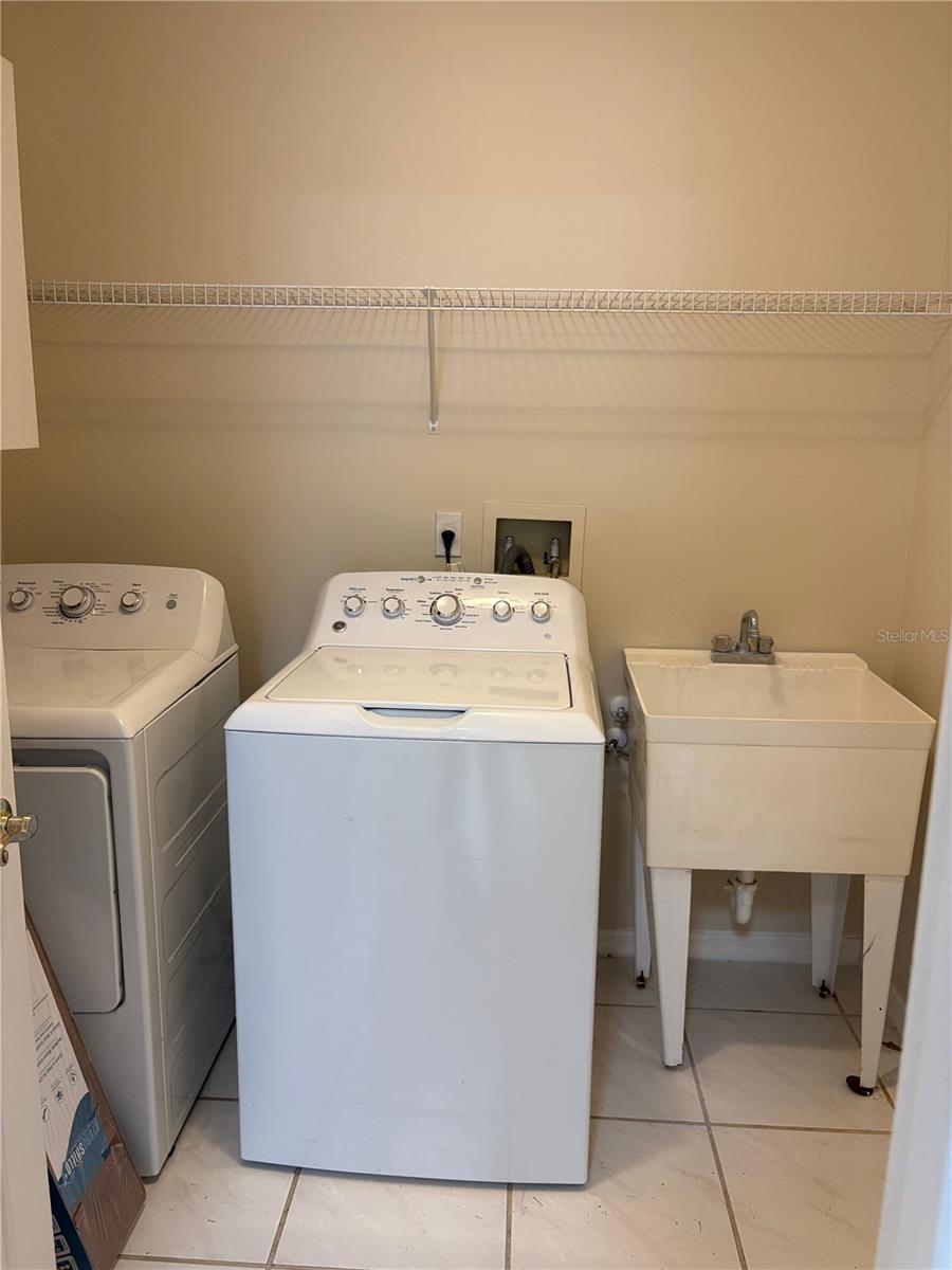 Image 7 of 22 For 14720 Green Valley Boulevard