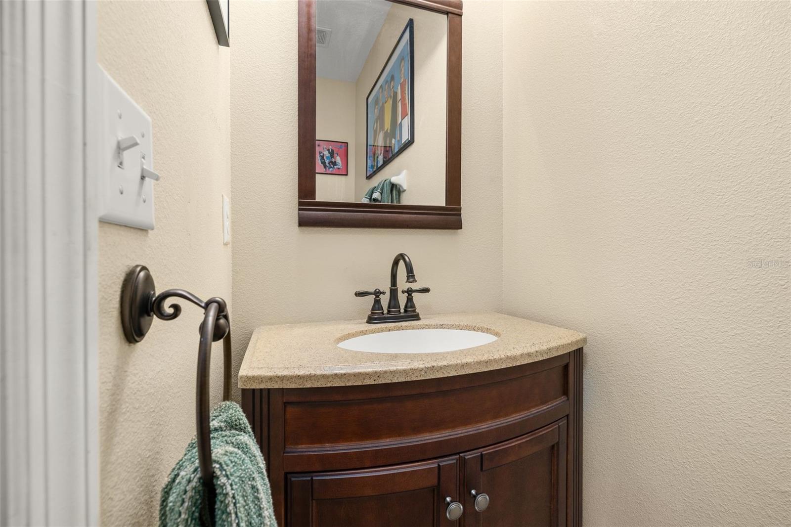 Image 19 of 43 For 1532 Scarlet Oak Loop 70b