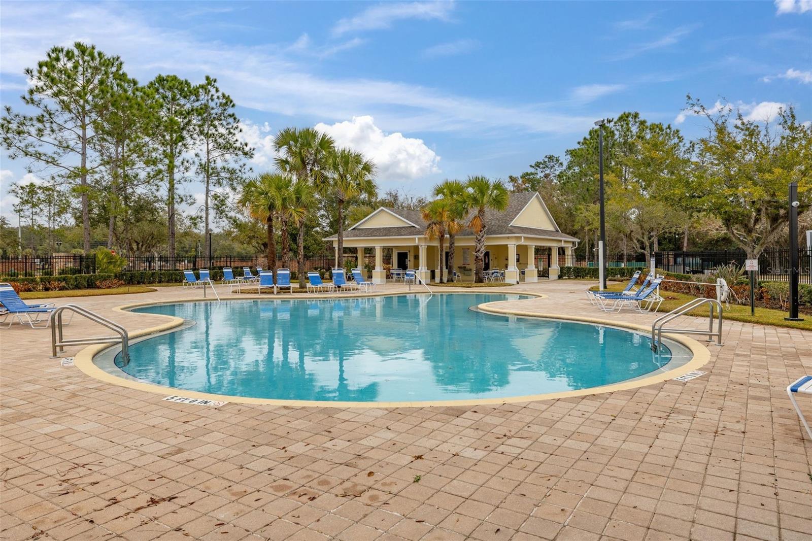 Image 42 of 43 For 1532 Scarlet Oak Loop 70b