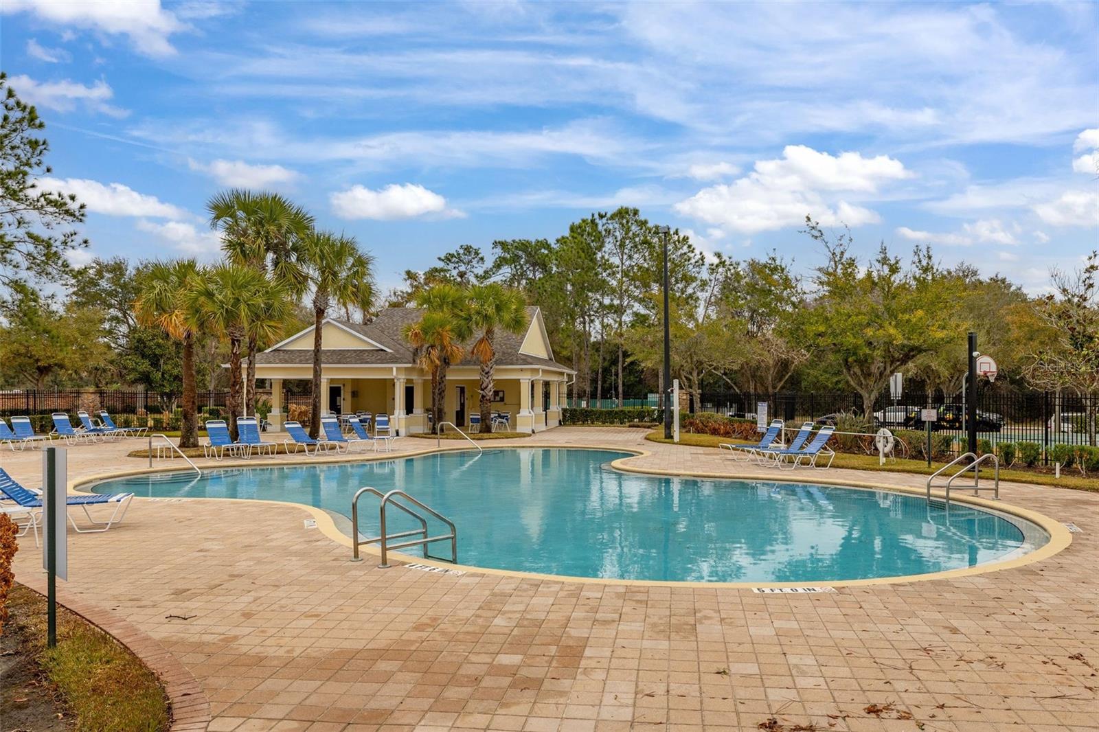 Image 43 of 43 For 1532 Scarlet Oak Loop 70b