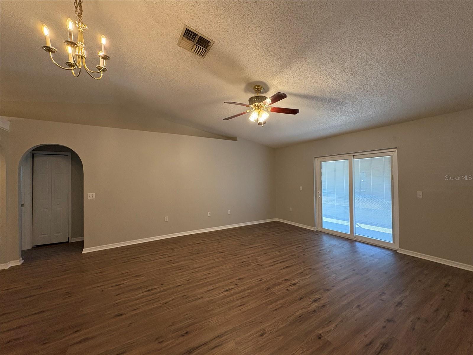 Image 4 of 19 For 3605 Stonefield Drive