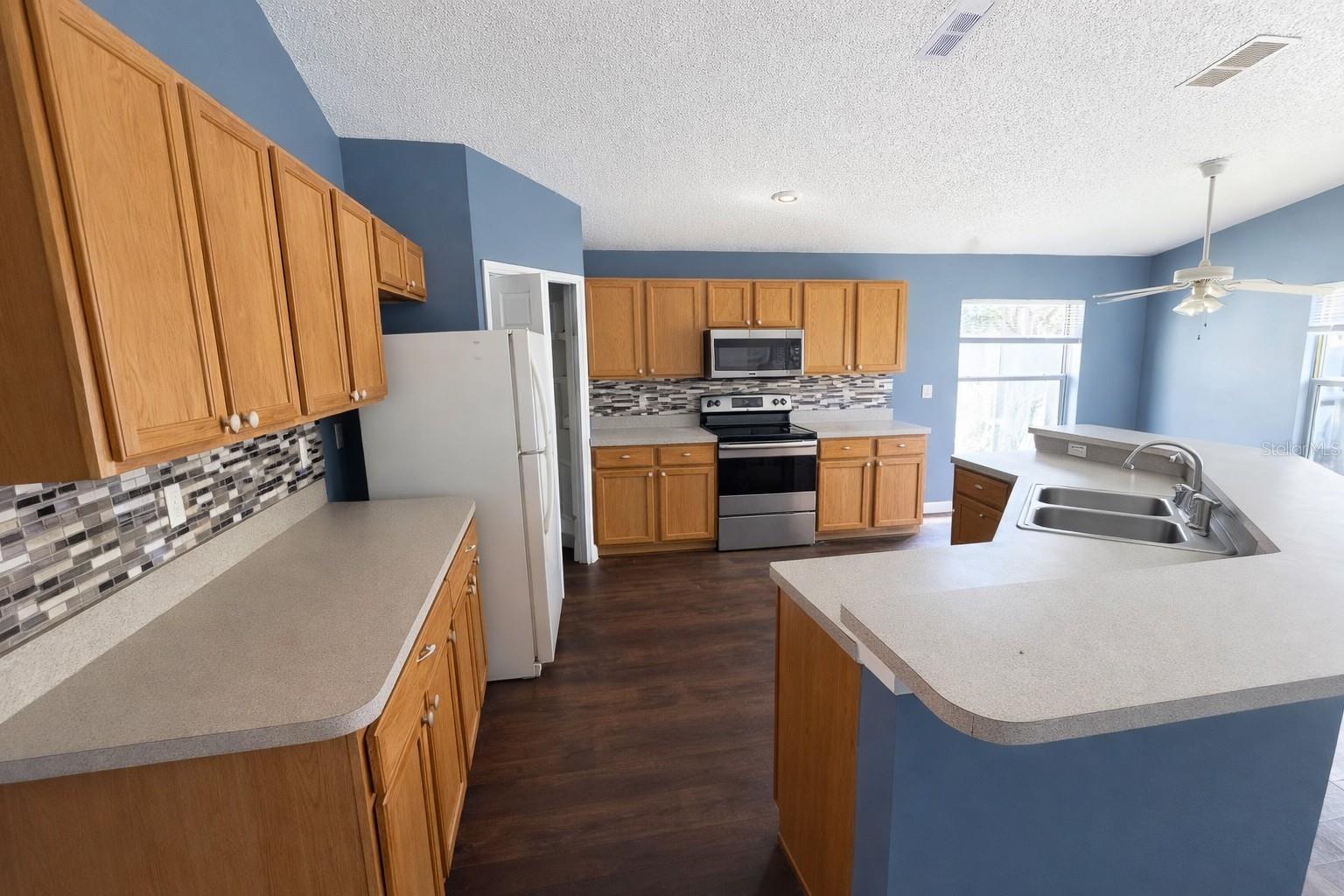 Image 4 of 8 For 551 Lake Charles Drive