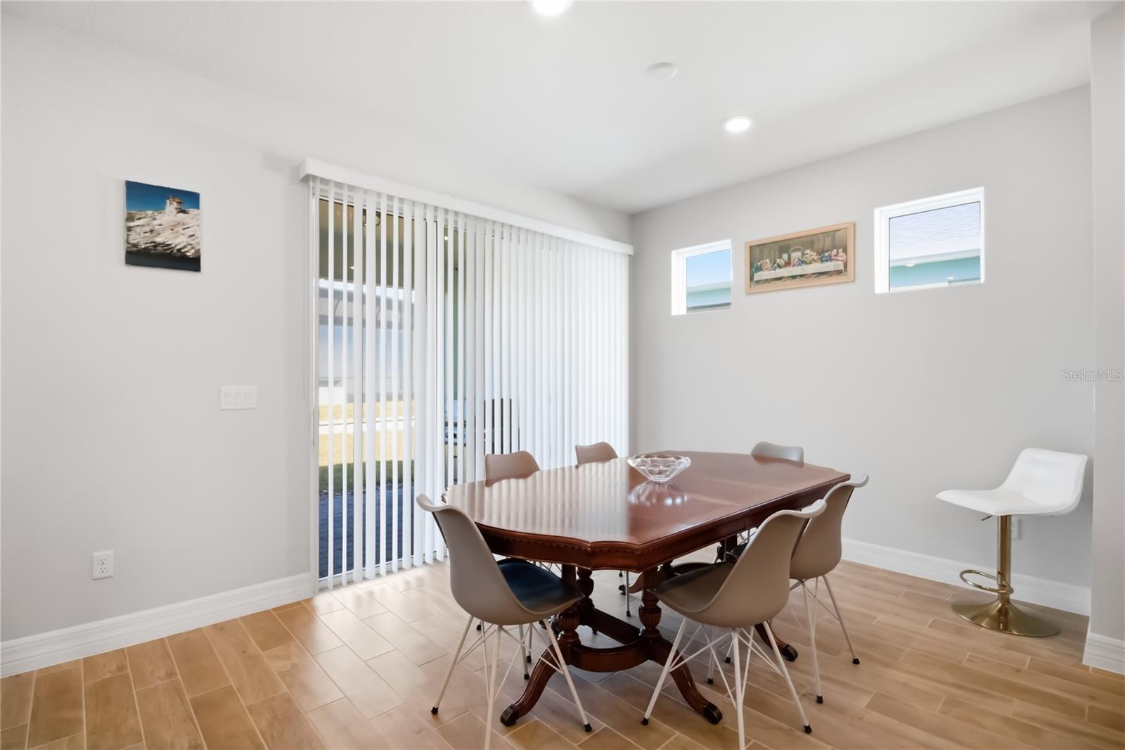 Image 18 of 66 For 2682 Midsweet Avenue