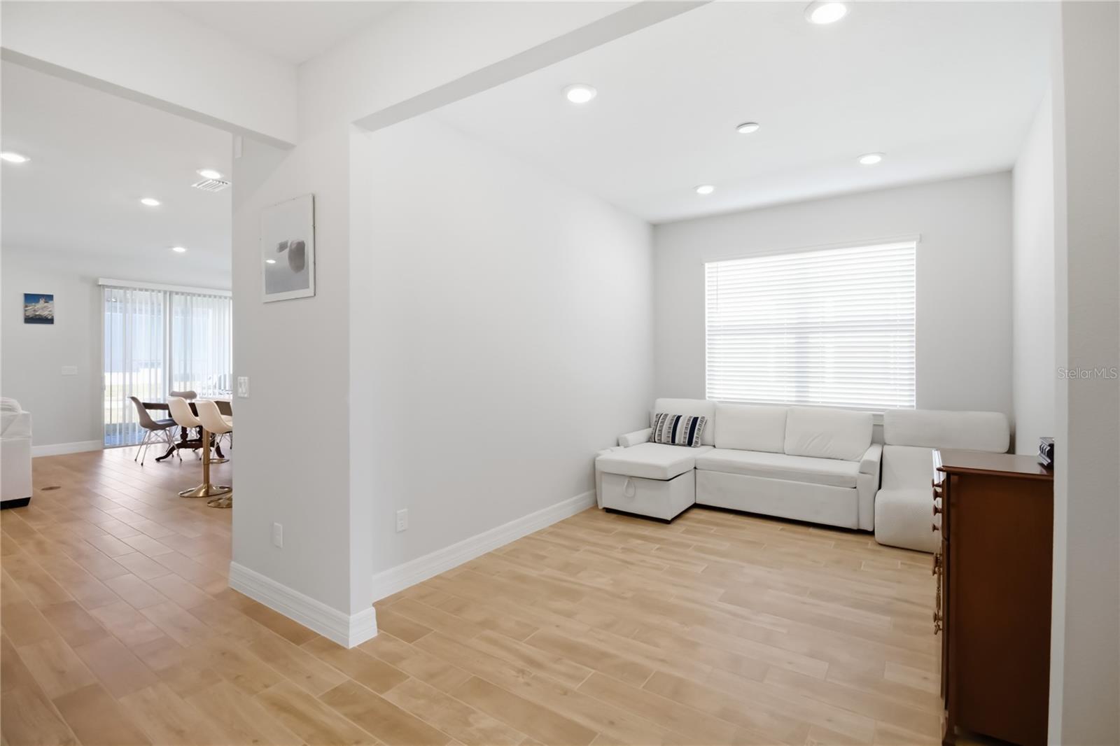 Image 9 of 66 For 2682 Midsweet Avenue