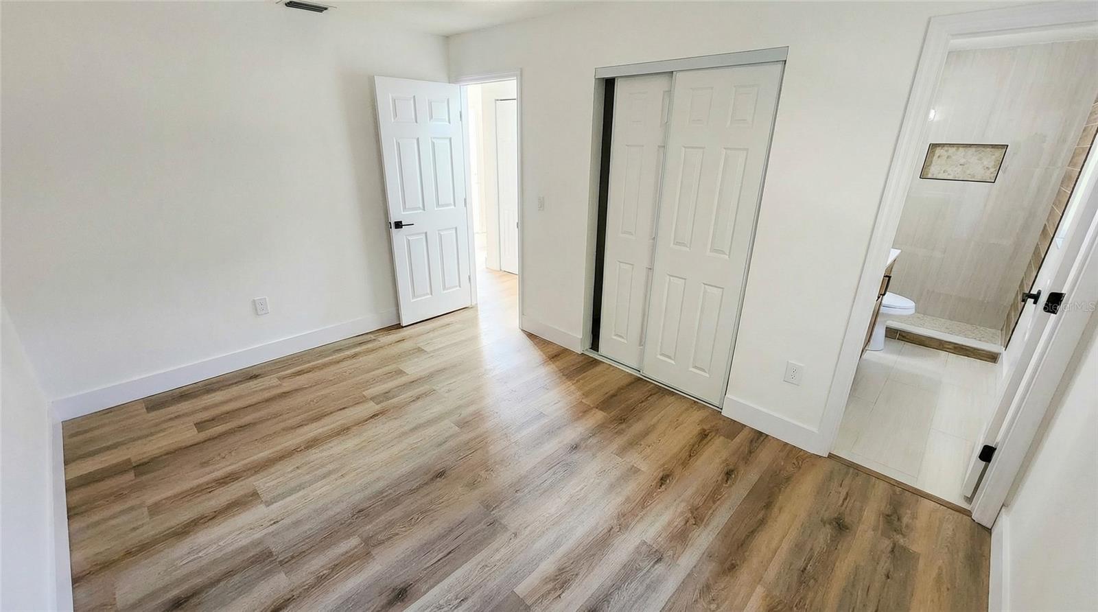 Image 11 of 24 For 712 Trailwood Drive