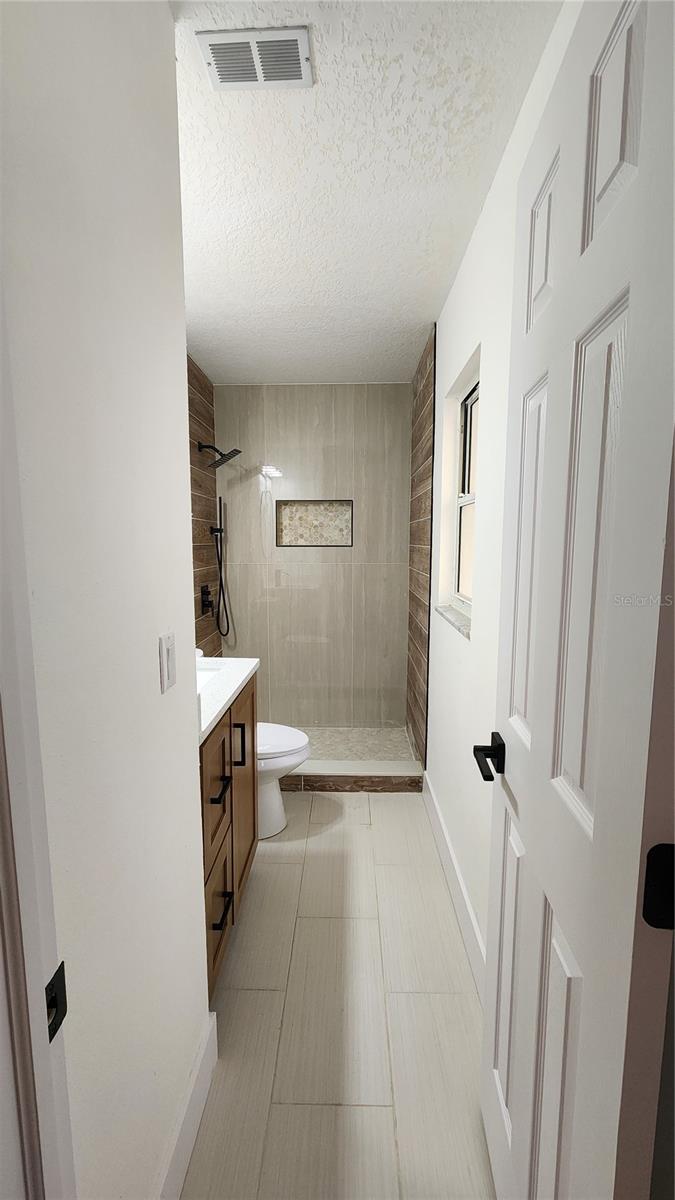 Image 12 of 24 For 712 Trailwood Drive