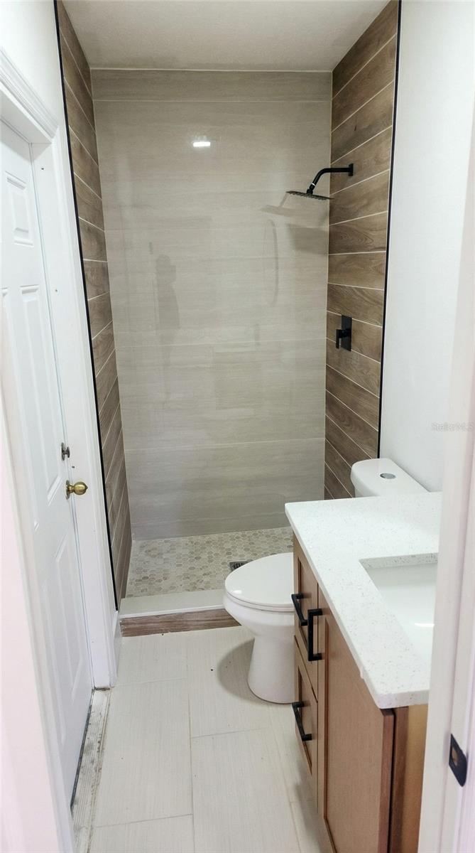 Image 18 of 24 For 712 Trailwood Drive