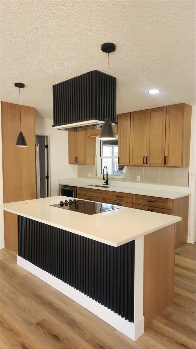 Image 4 of 24 For 712 Trailwood Drive