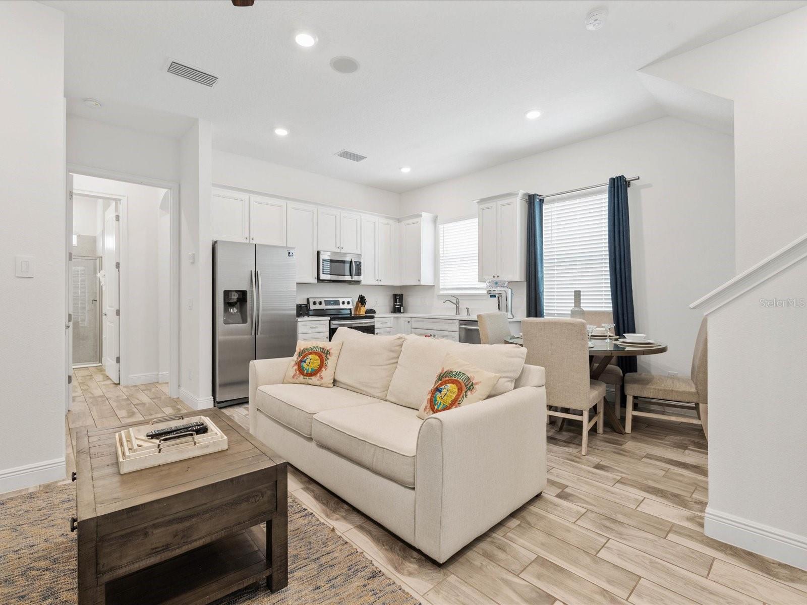 Image 13 of 53 For 8092 Knee Deep Road