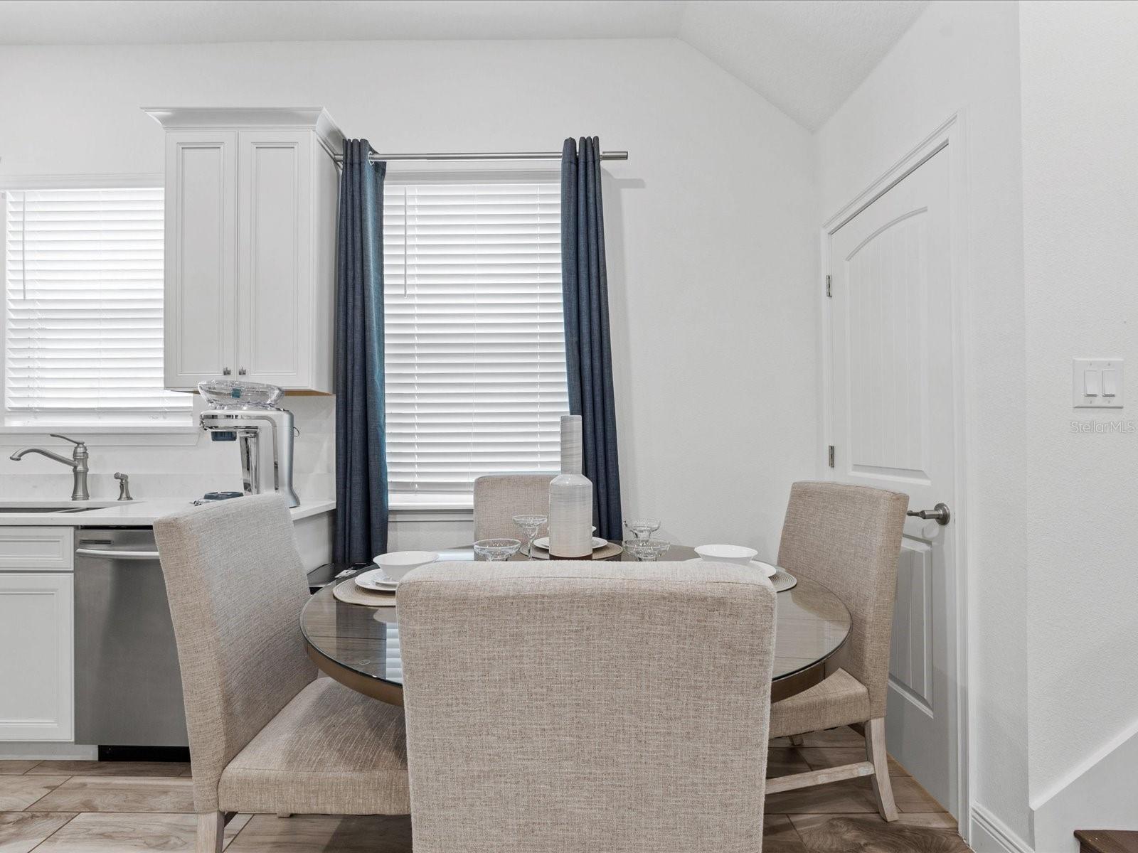 Image 17 of 53 For 8092 Knee Deep Road