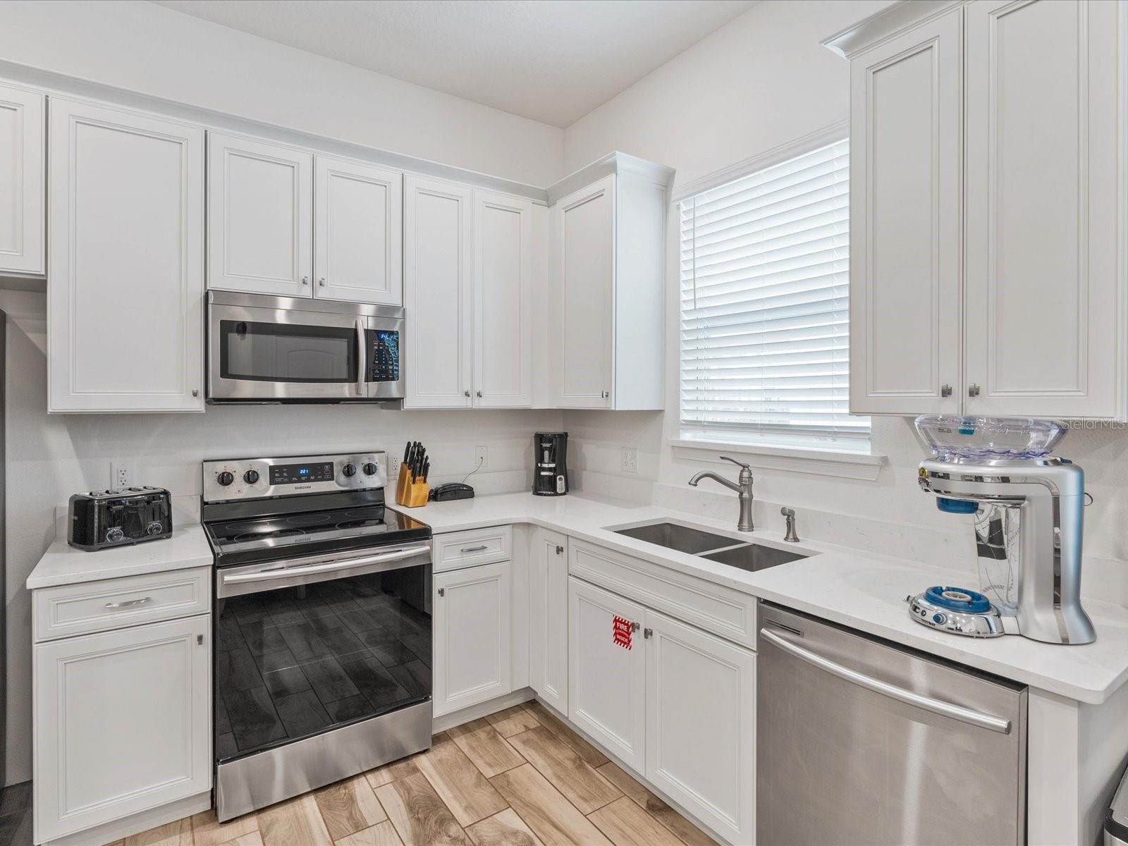 Image 18 of 53 For 8092 Knee Deep Road