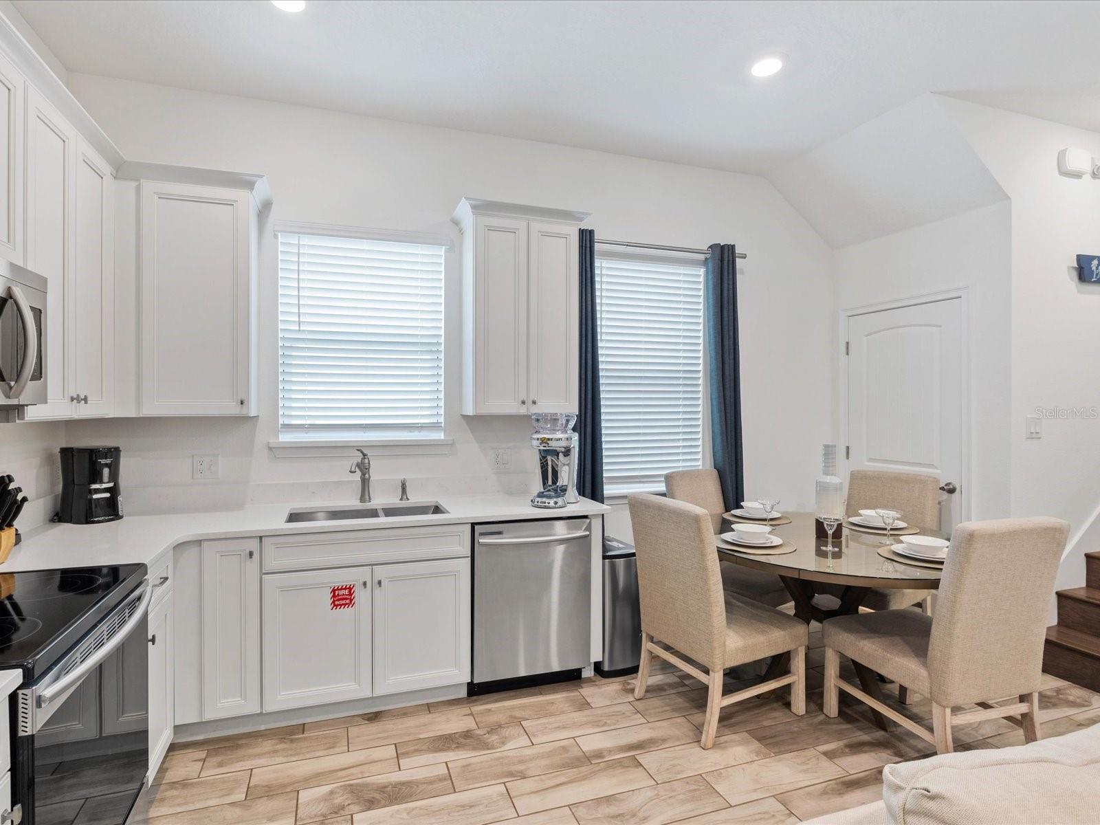 Image 19 of 53 For 8092 Knee Deep Road