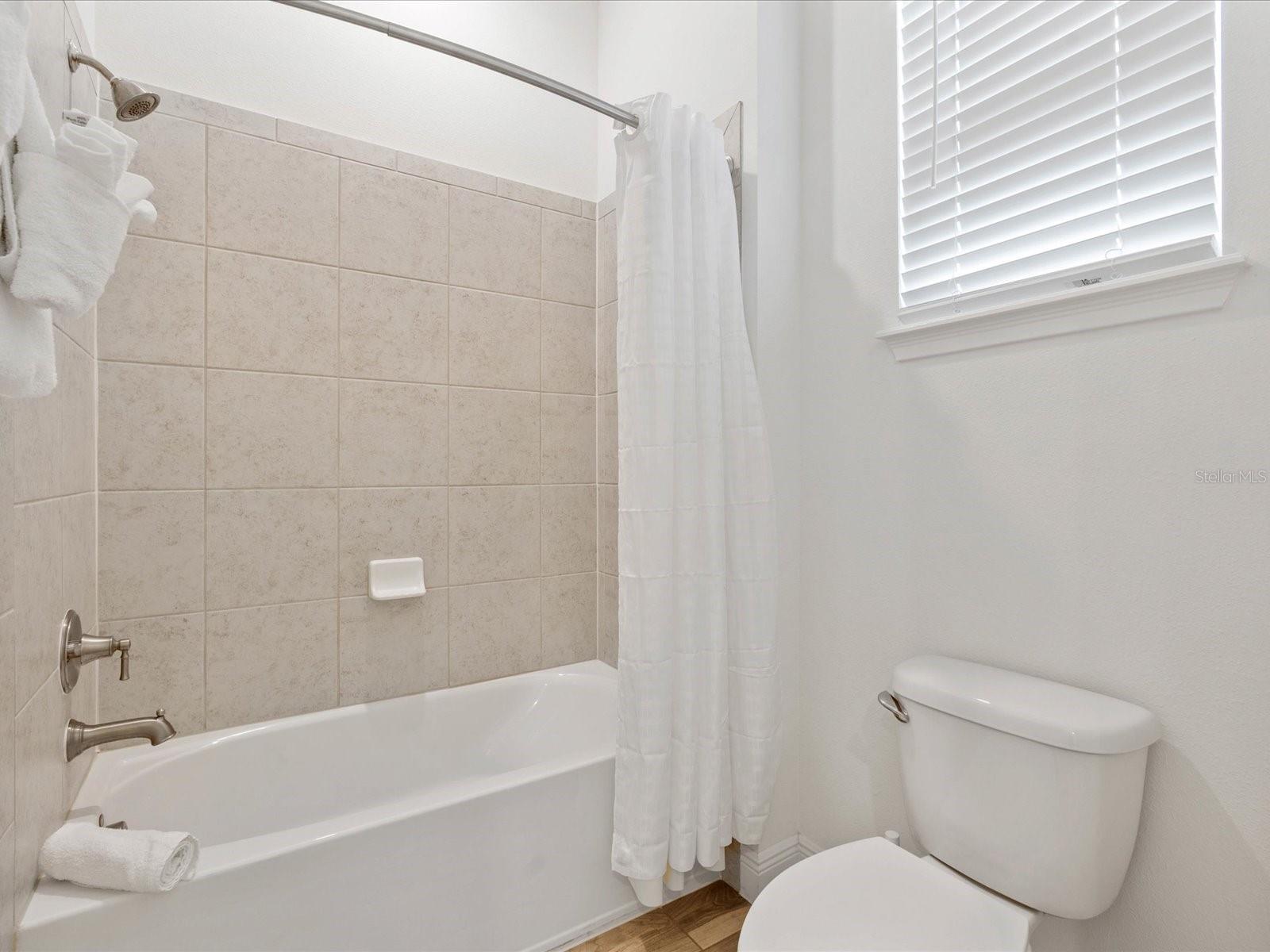 Image 34 of 53 For 8092 Knee Deep Road