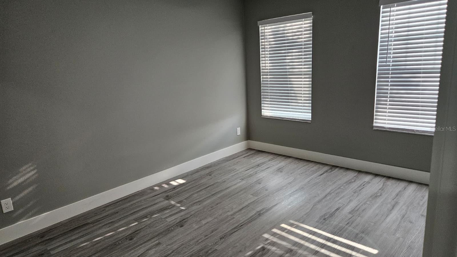 Image 15 of 37 For 5209 Creekside Park Avenue