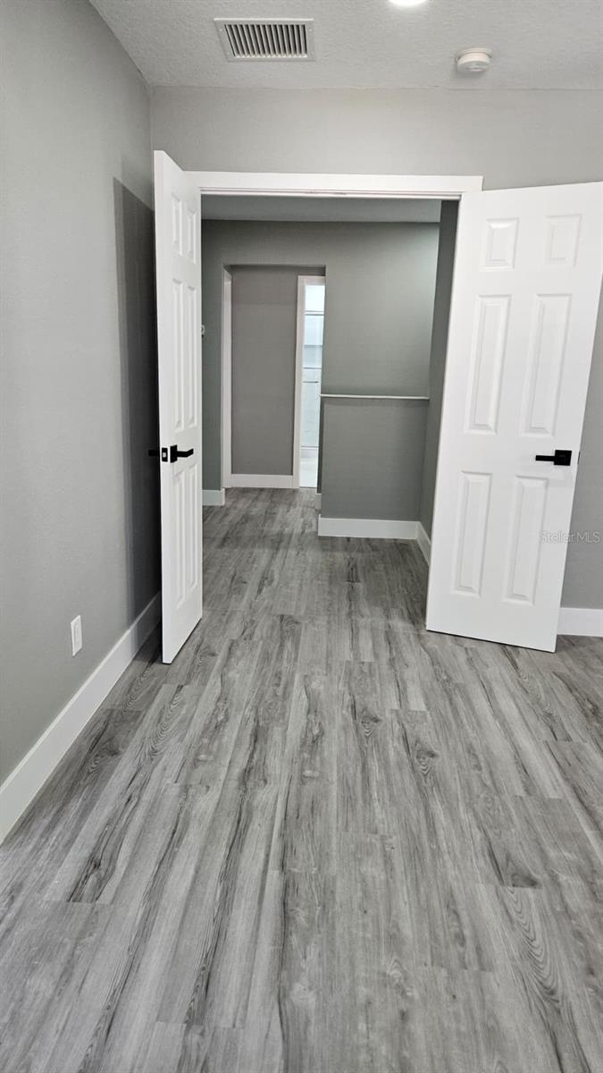 Image 16 of 37 For 5209 Creekside Park Avenue