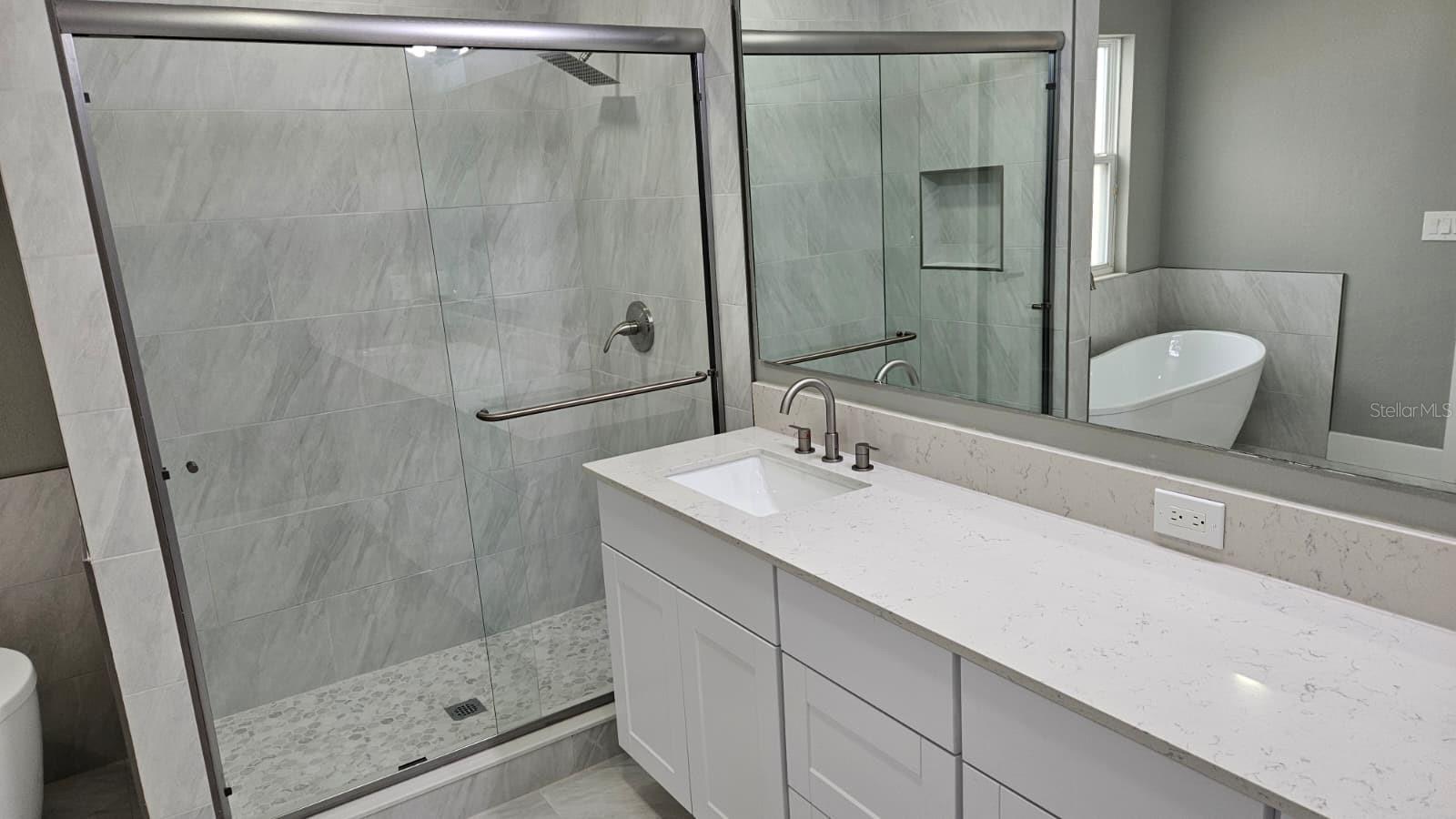 Image 18 of 37 For 5209 Creekside Park Avenue