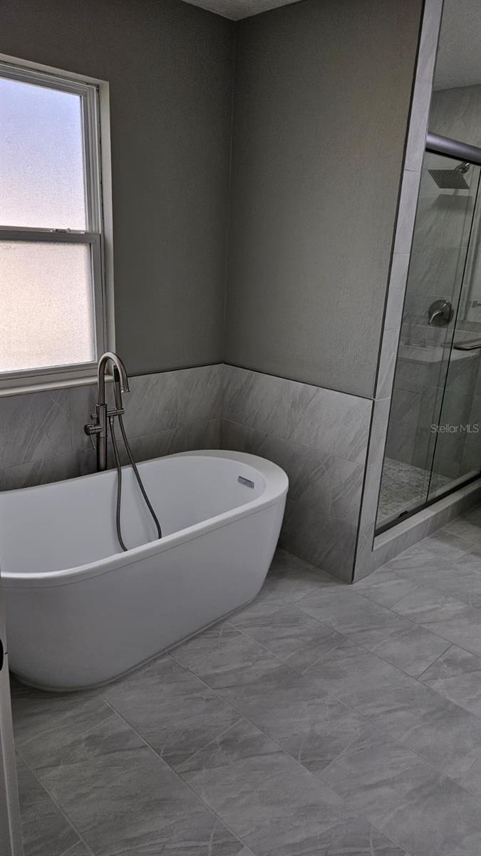 Image 20 of 37 For 5209 Creekside Park Avenue