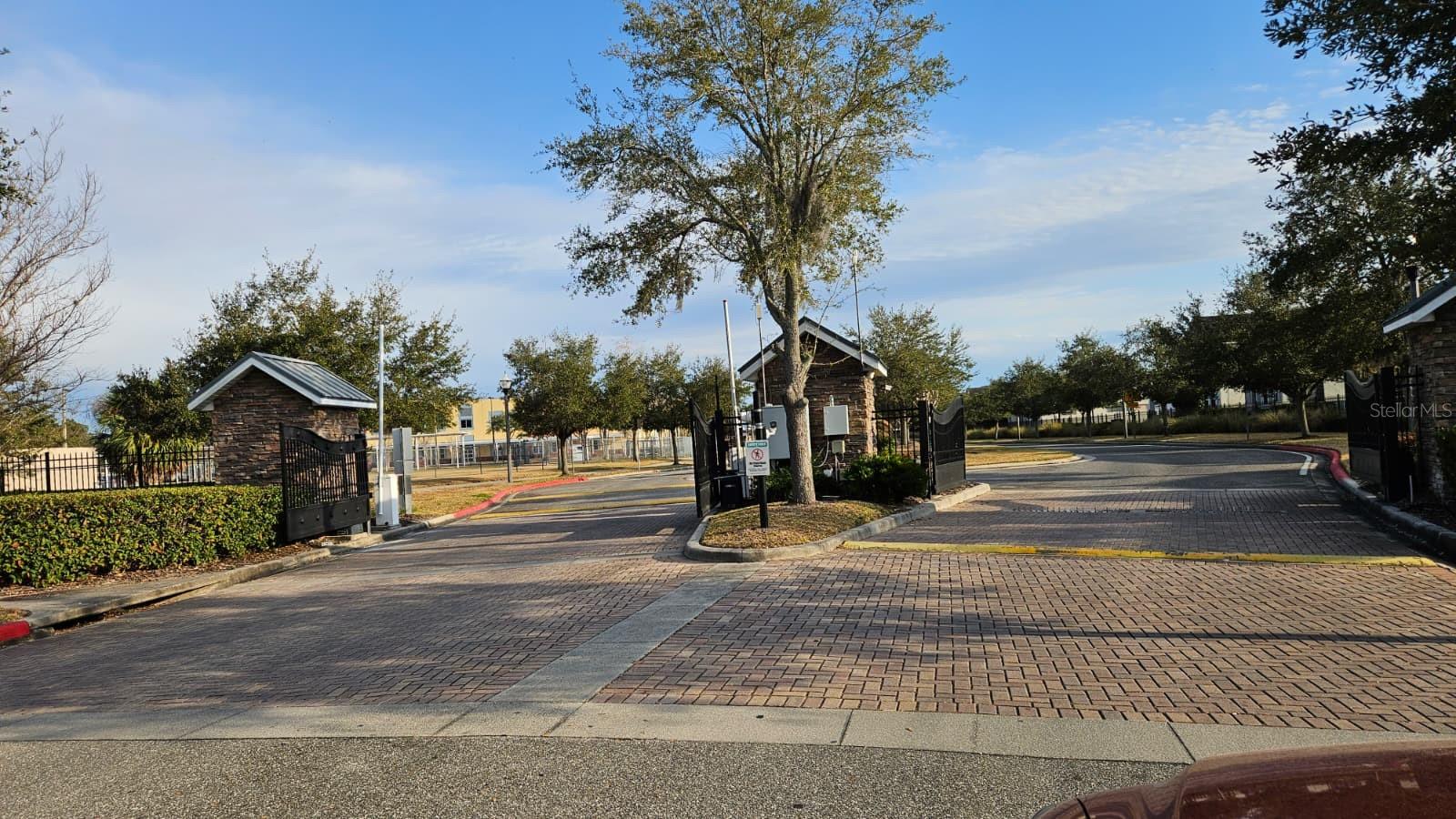 Image 4 of 37 For 5209 Creekside Park Avenue