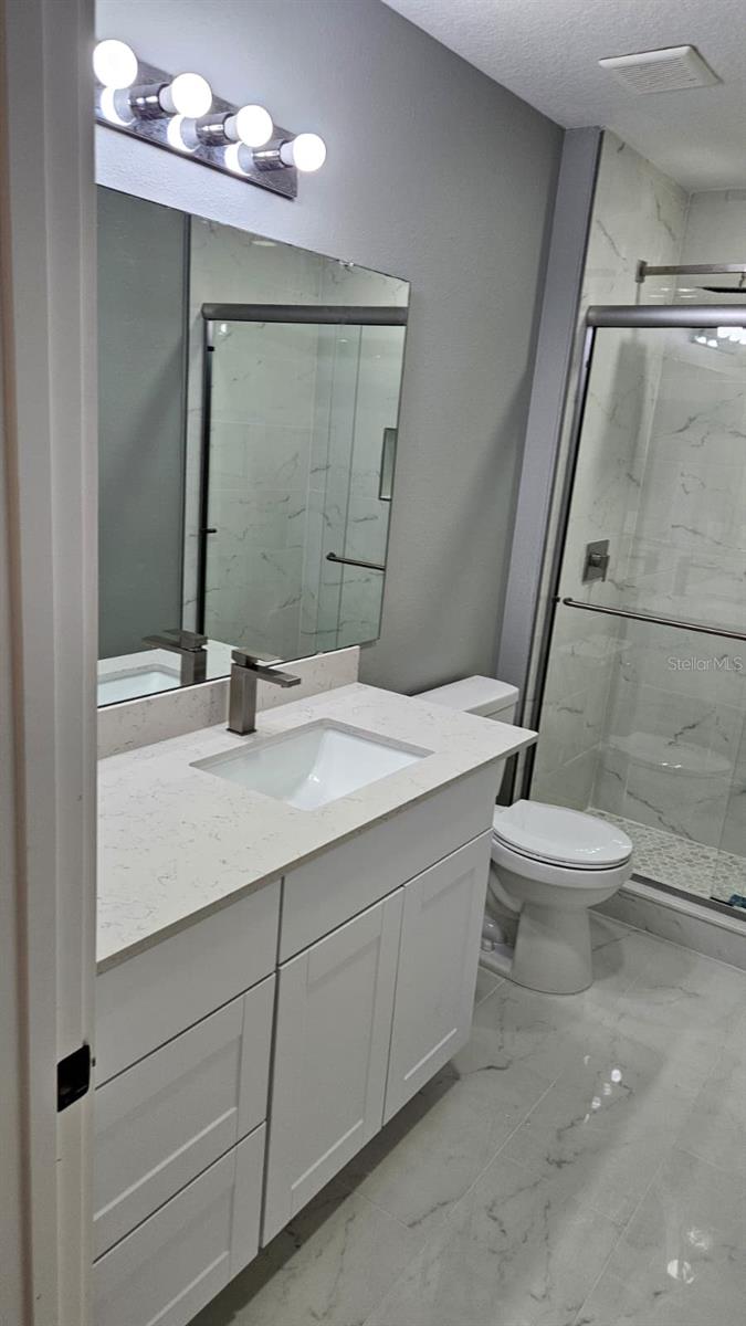 Image 8 of 37 For 5209 Creekside Park Avenue