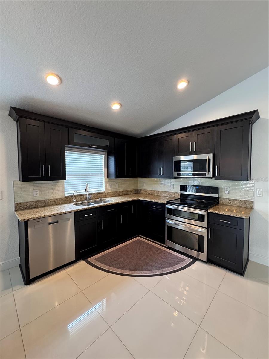 Image 12 of 40 For 2823 Maguire Drive