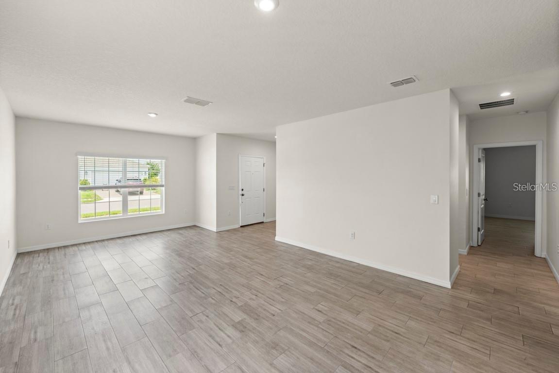 Image 12 of 26 For 588 Meadow Bend Drive