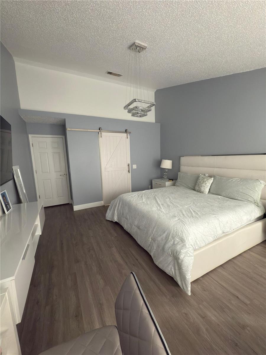 Image 12 of 30 For 7736 Rollingridge Court