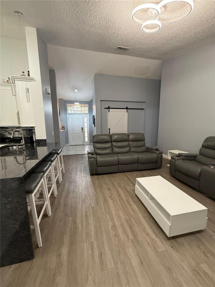 Image 15 of 30 For 7736 Rollingridge Court