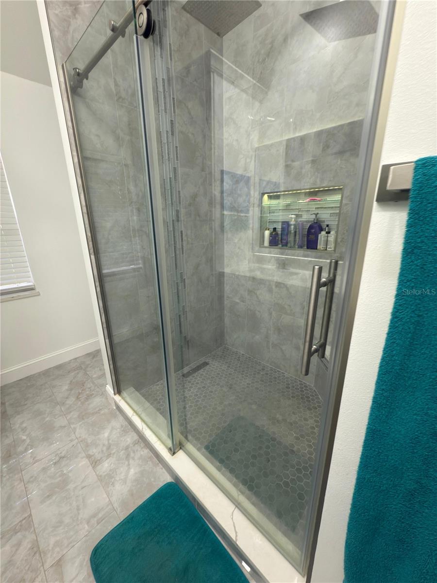 Image 22 of 30 For 7736 Rollingridge Court