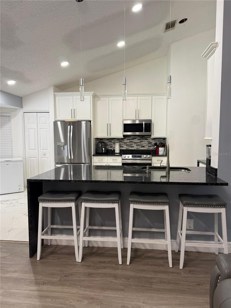 Image 4 of 30 For 7736 Rollingridge Court