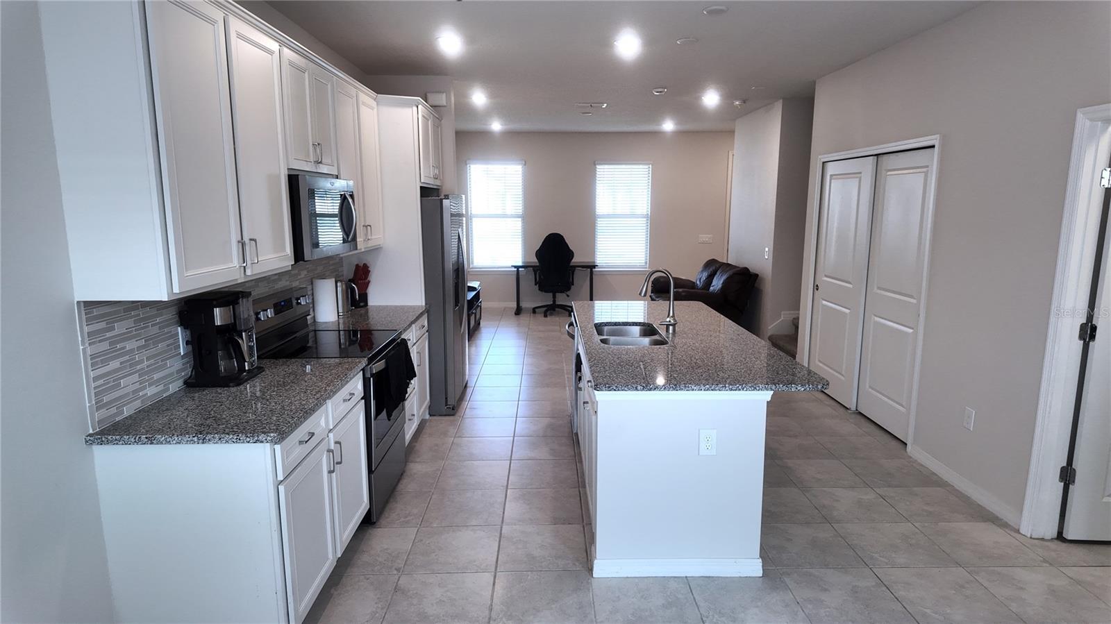 Image 6 of 18 For 5064 Caspian St