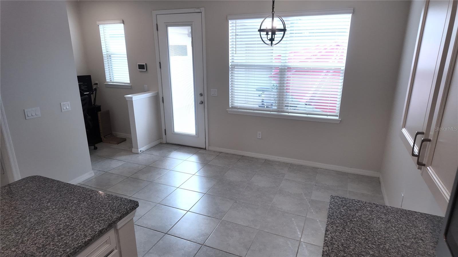 Image 7 of 18 For 5064 Caspian St