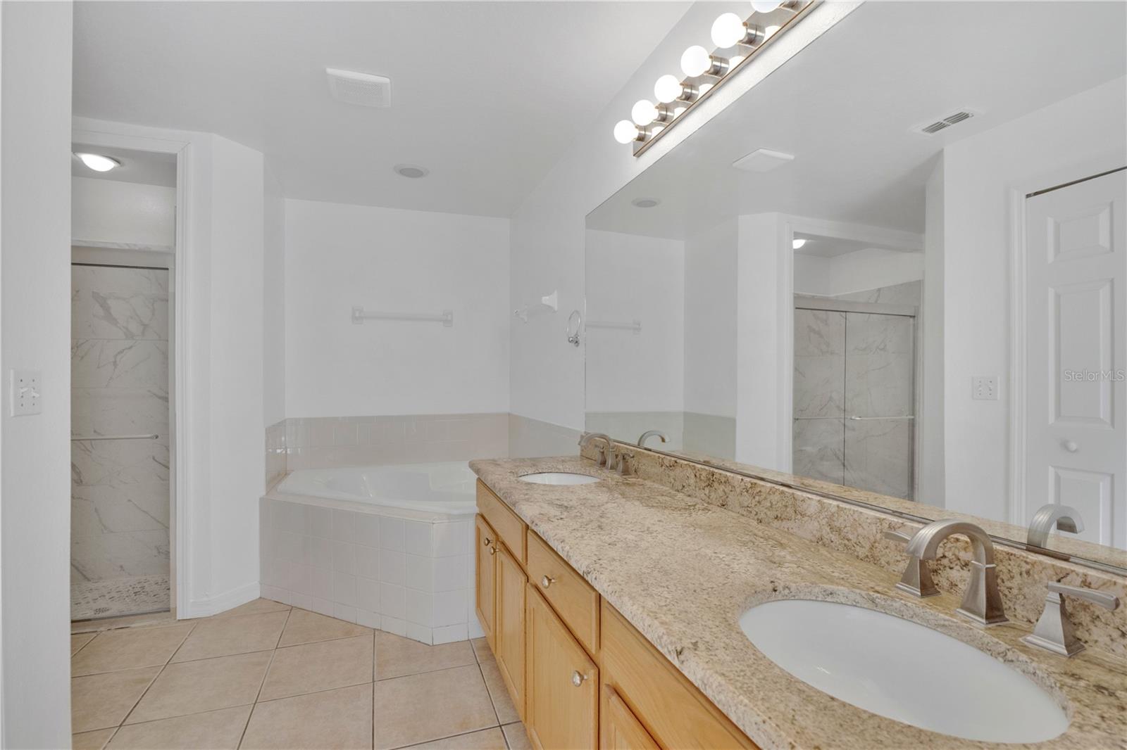 Image 12 of 30 For 3008 Fabus Court