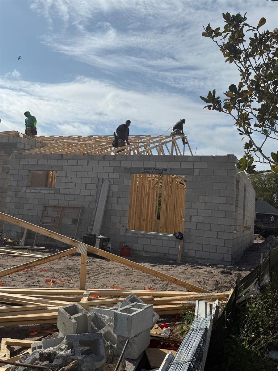 Image 2 of 26 For 292 Gardenia Road