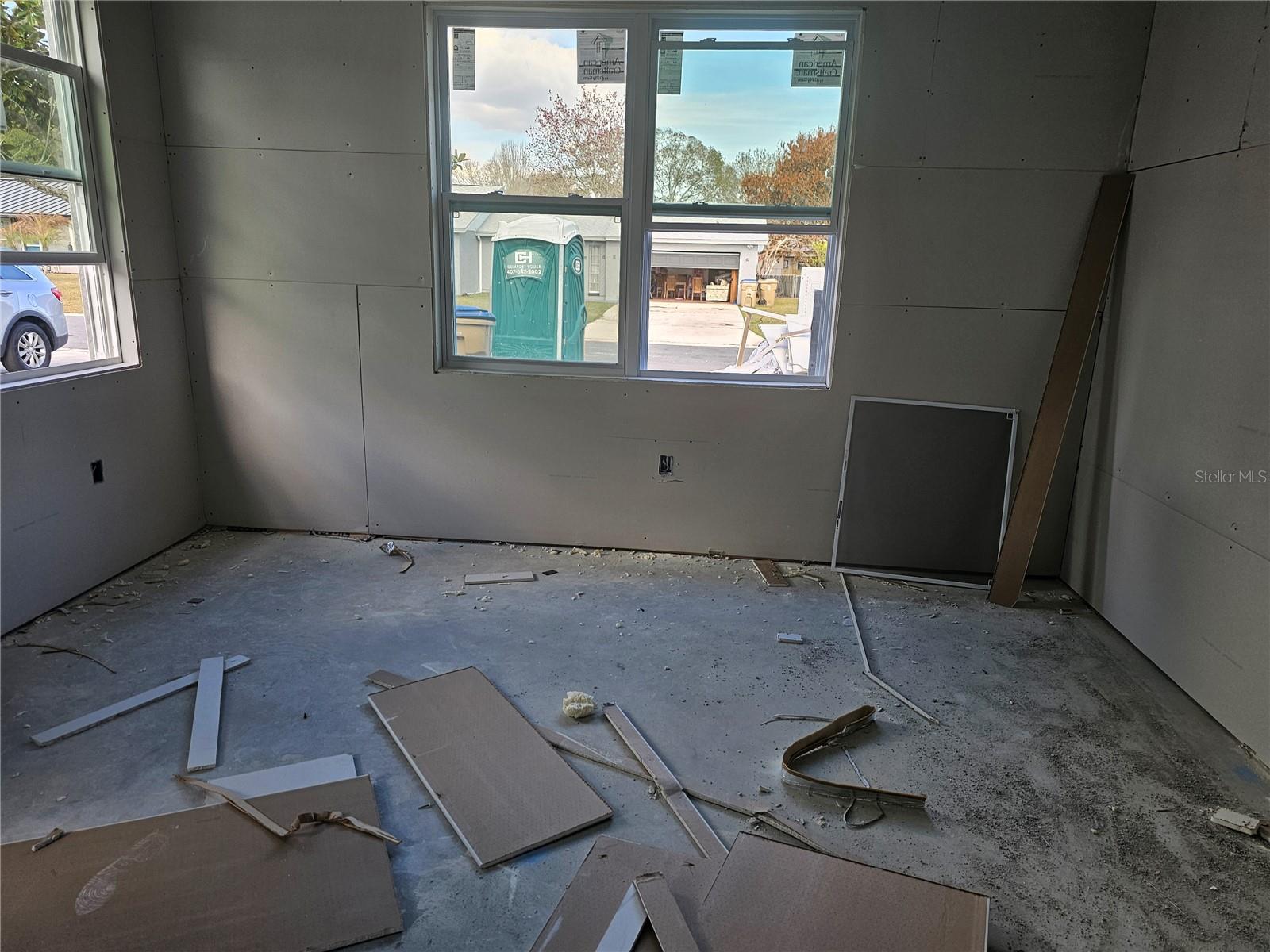 Image 5 of 26 For 292 Gardenia Road